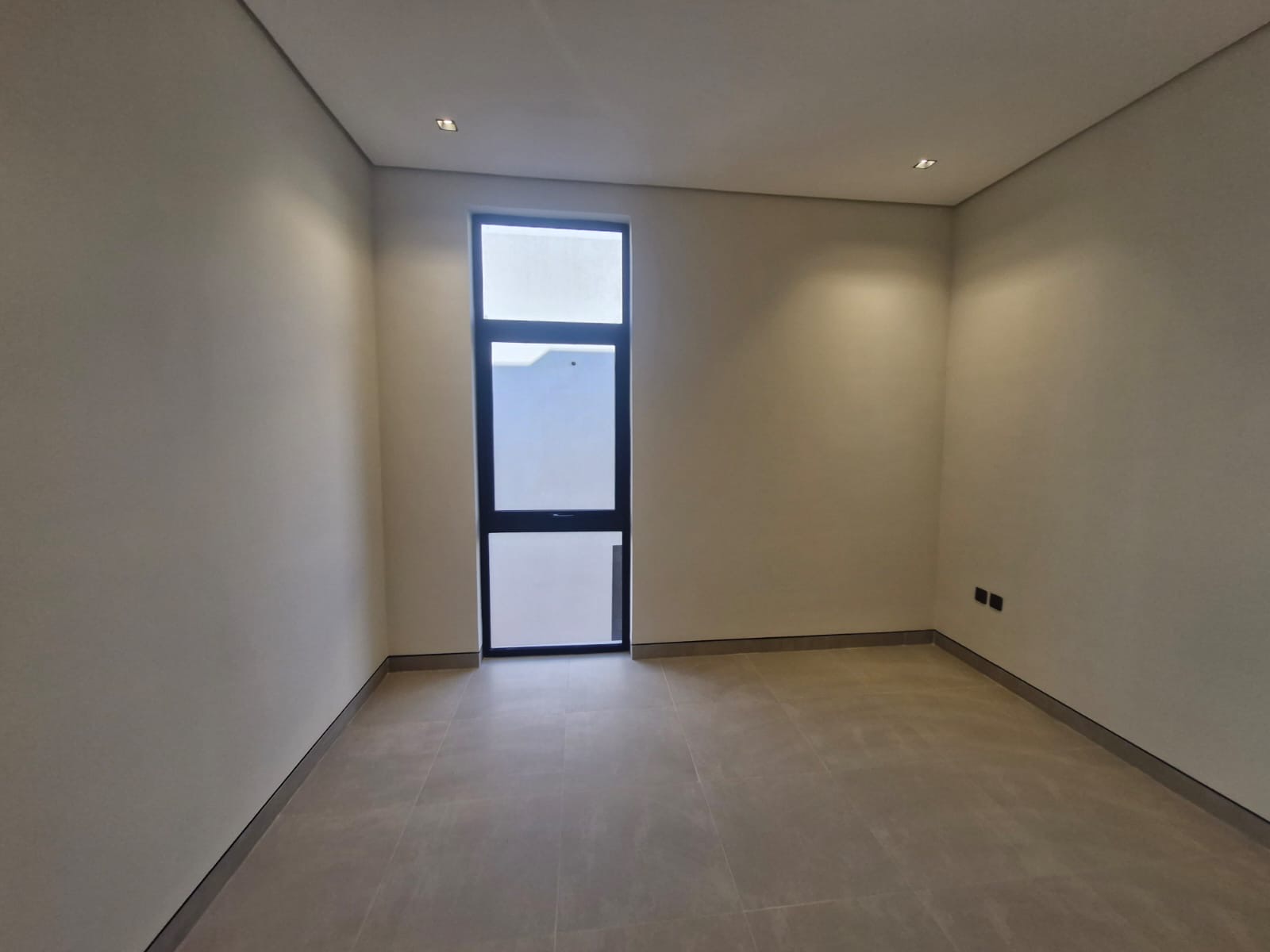 **Luxury Villa for Rent in Rital Ewan District, Roshan Front 🏡**